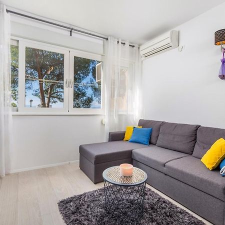 רייקה Sunny Studio Apartment With Balcony מראה חיצוני תמונה