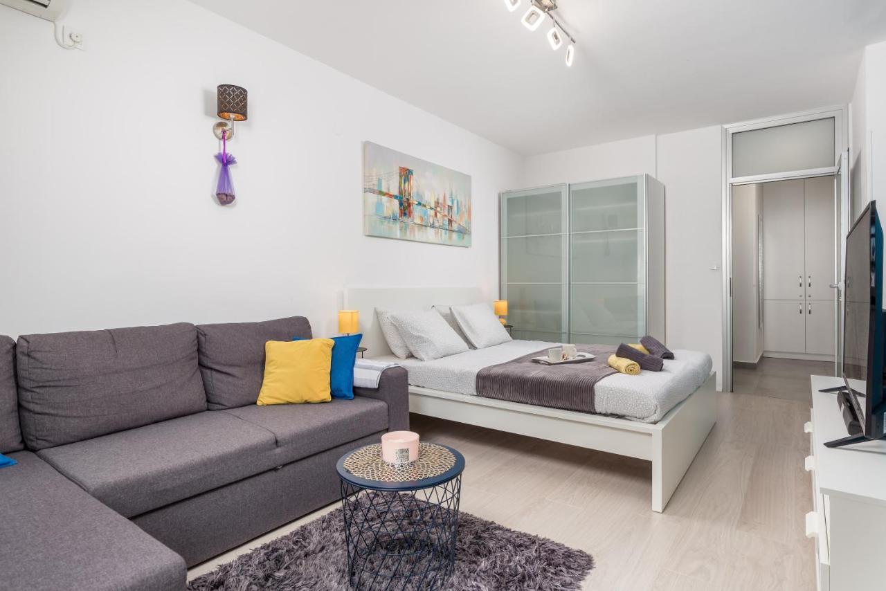 רייקה Sunny Studio Apartment With Balcony מראה חיצוני תמונה