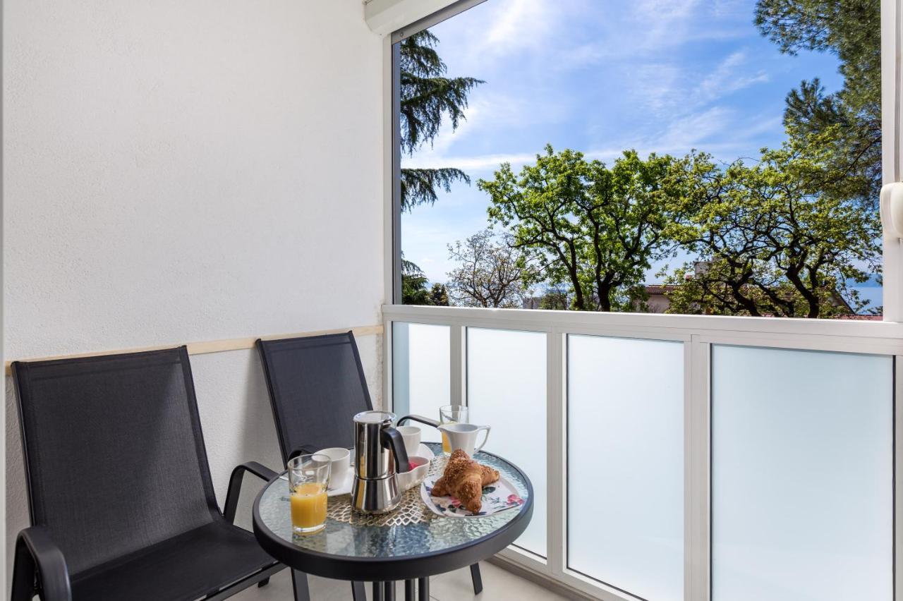 רייקה Sunny Studio Apartment With Balcony מראה חיצוני תמונה