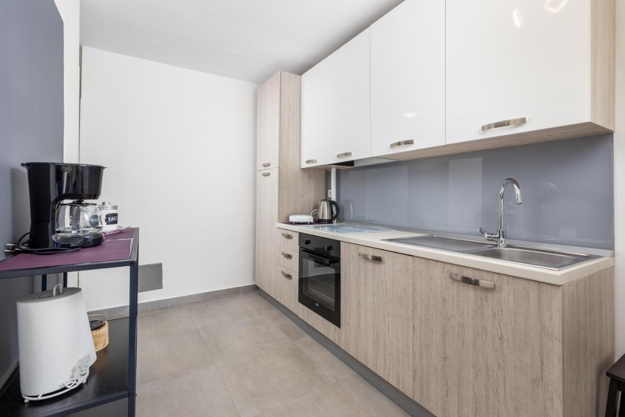 רייקה Sunny Studio Apartment With Balcony מראה חיצוני תמונה